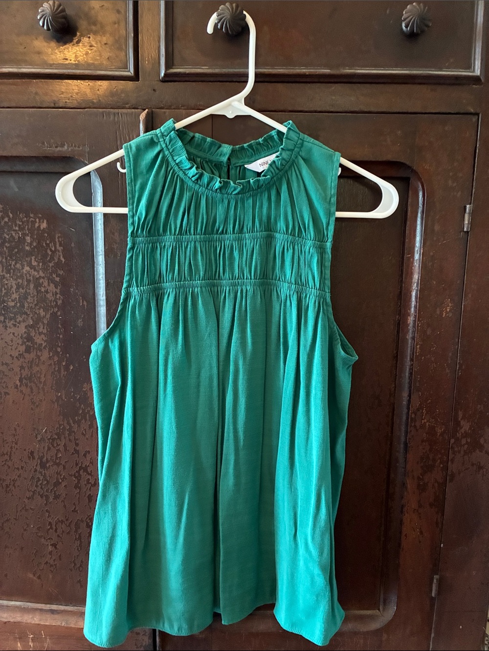 Nine West Emerald Green Sleeveless Ruffle Yoke Blouse